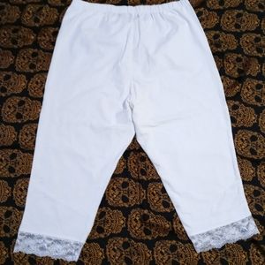 Capris white lace bottom.